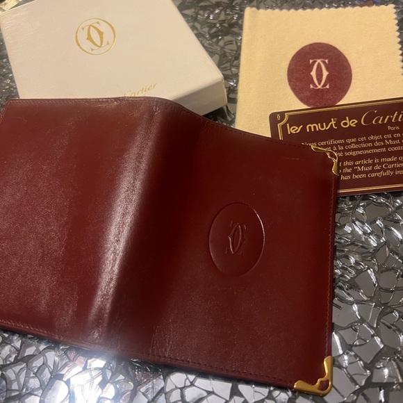 π₯π₯π₯ SOLD π₯π₯π₯π₯ Pre-Loved Vintage Must Be Cartier Wallet - Picture 3 of 9
